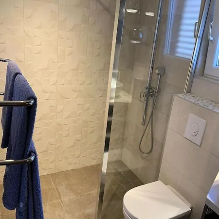 Anka I Kresimir スリマ