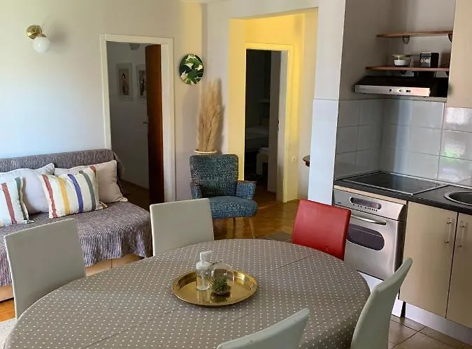 Anka I Kresimir Apartamento Srima